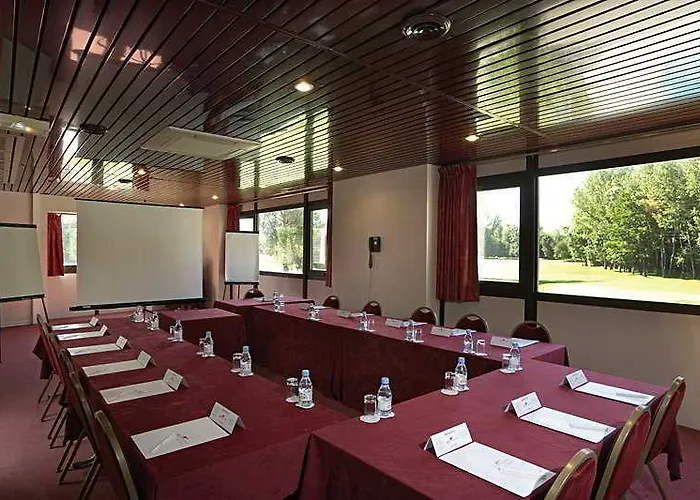 Hotell Domaine De Charmeil